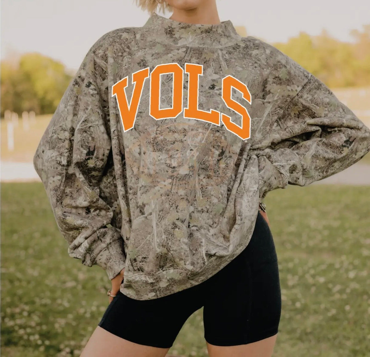 SU26 Camo VOLS Mock Neck SS
