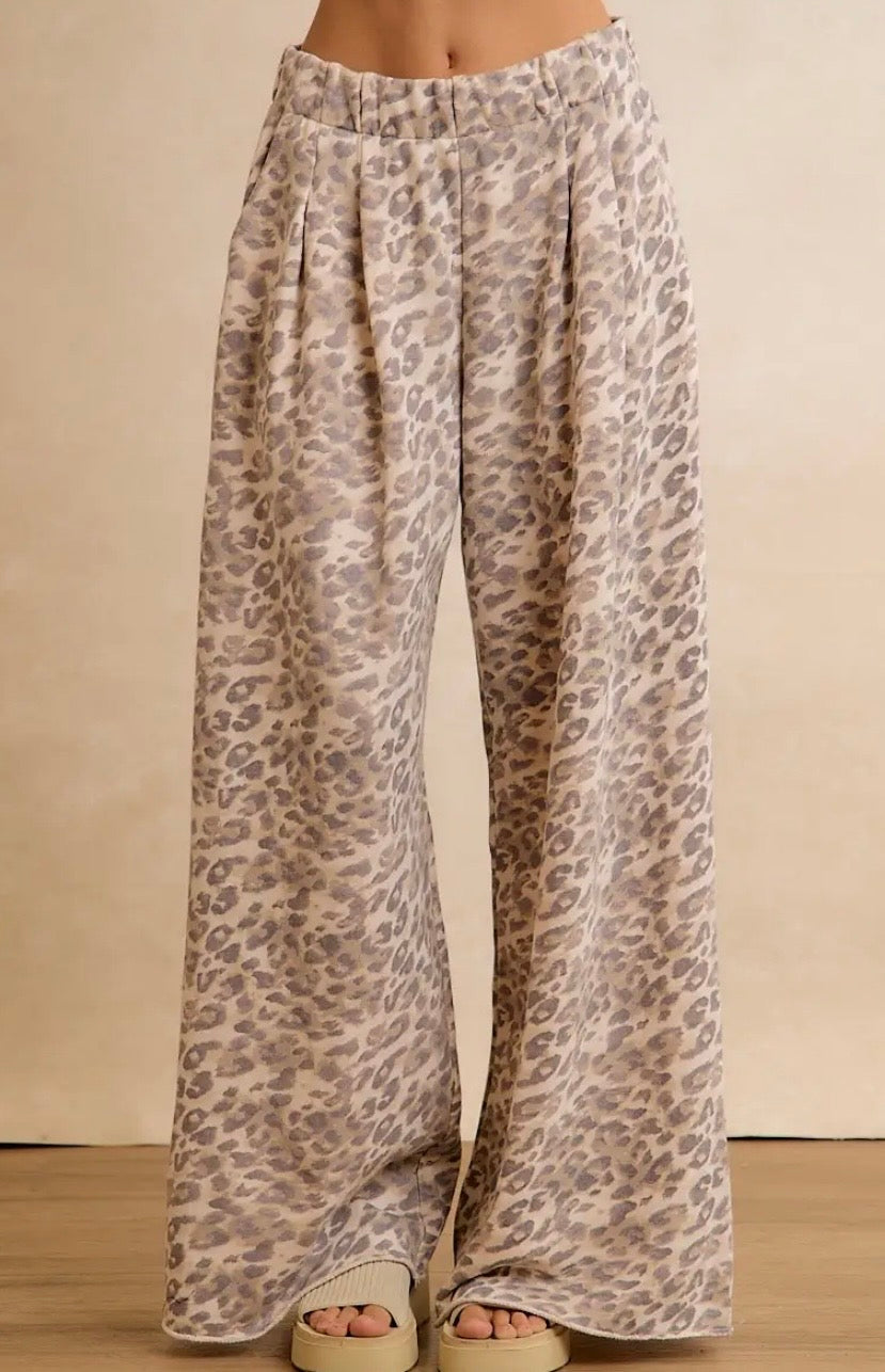 F26 Leopard Wide Leg Pull On Pants