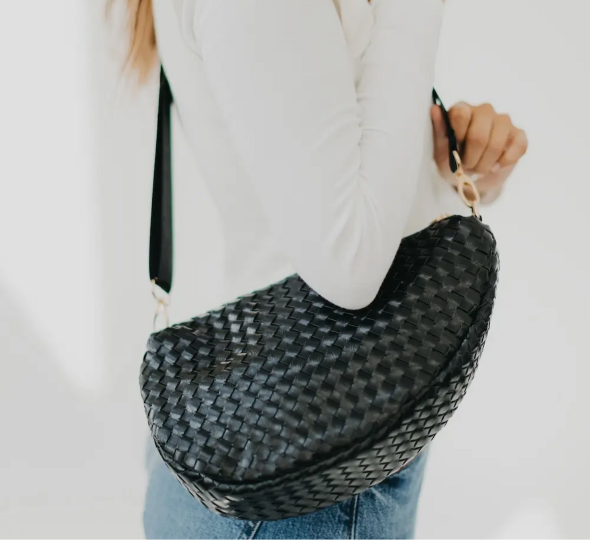 SU25 PS Black Saddle Bag