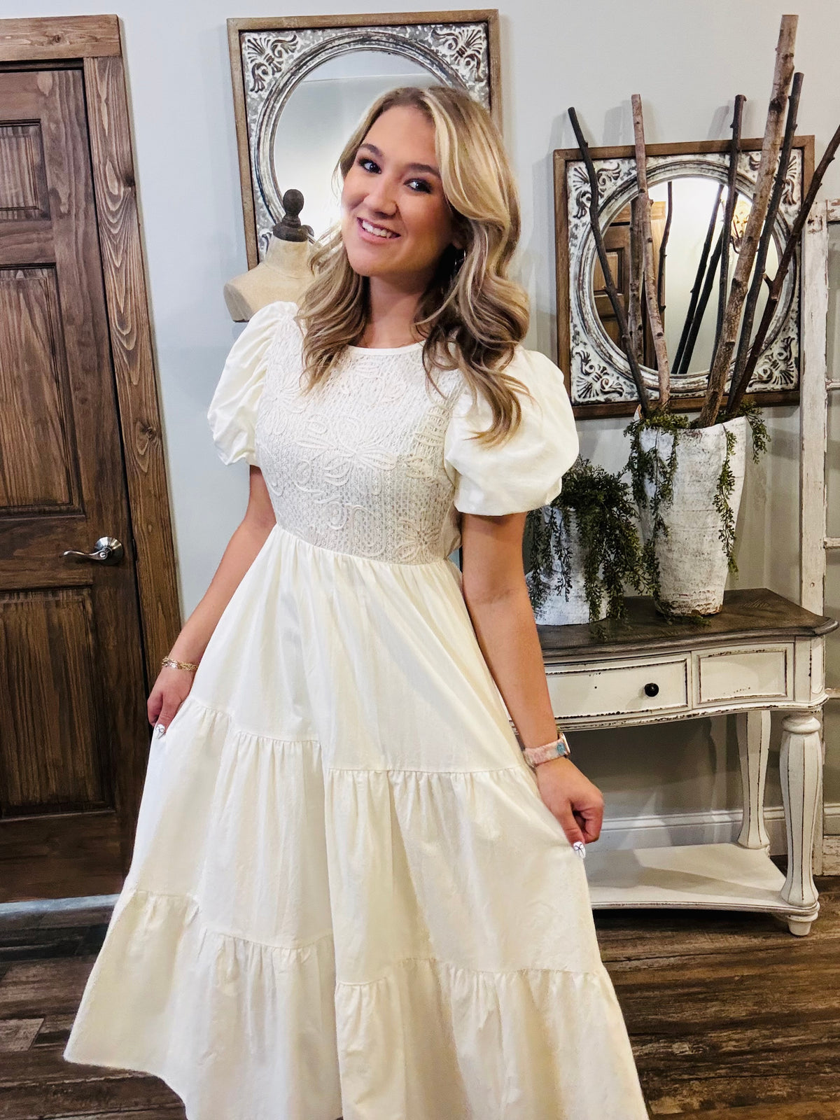 SU25 IF Embroidered Puff Sleeve Dress