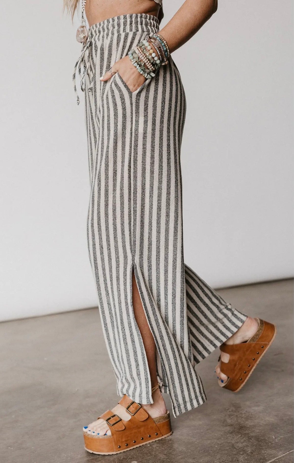 SU26 Taupe Breeze Drawstring Pants